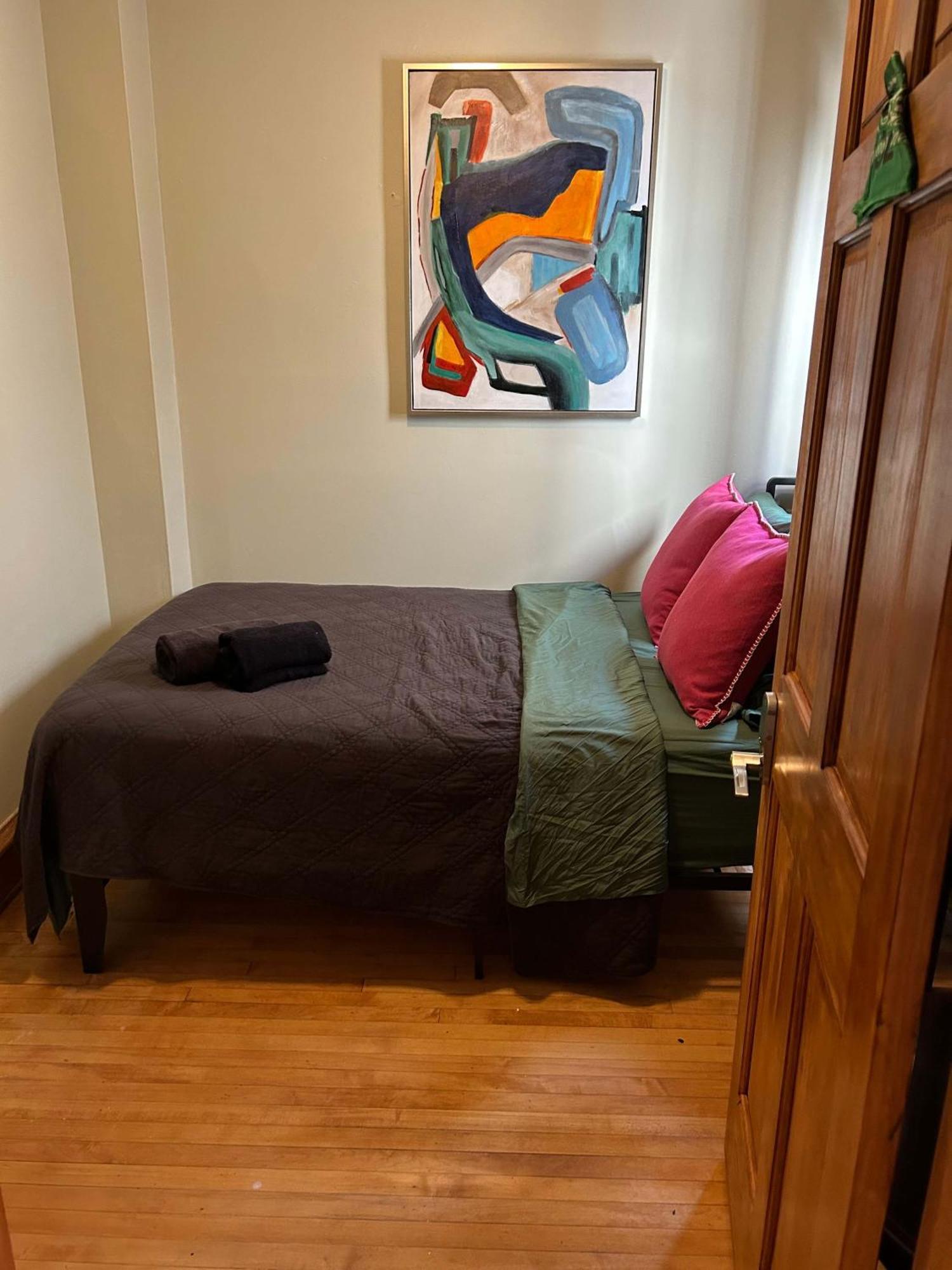 Green Room In Dorothys Bnb Chicago Zewnętrze zdjęcie